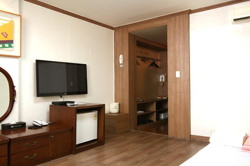 Changwon Olympic Hotel Экстерьер фото