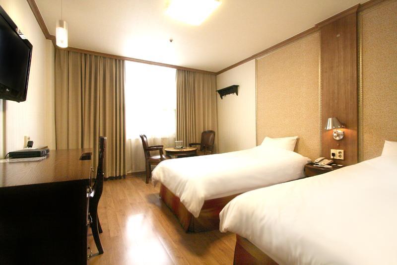 Changwon Olympic Hotel Экстерьер фото